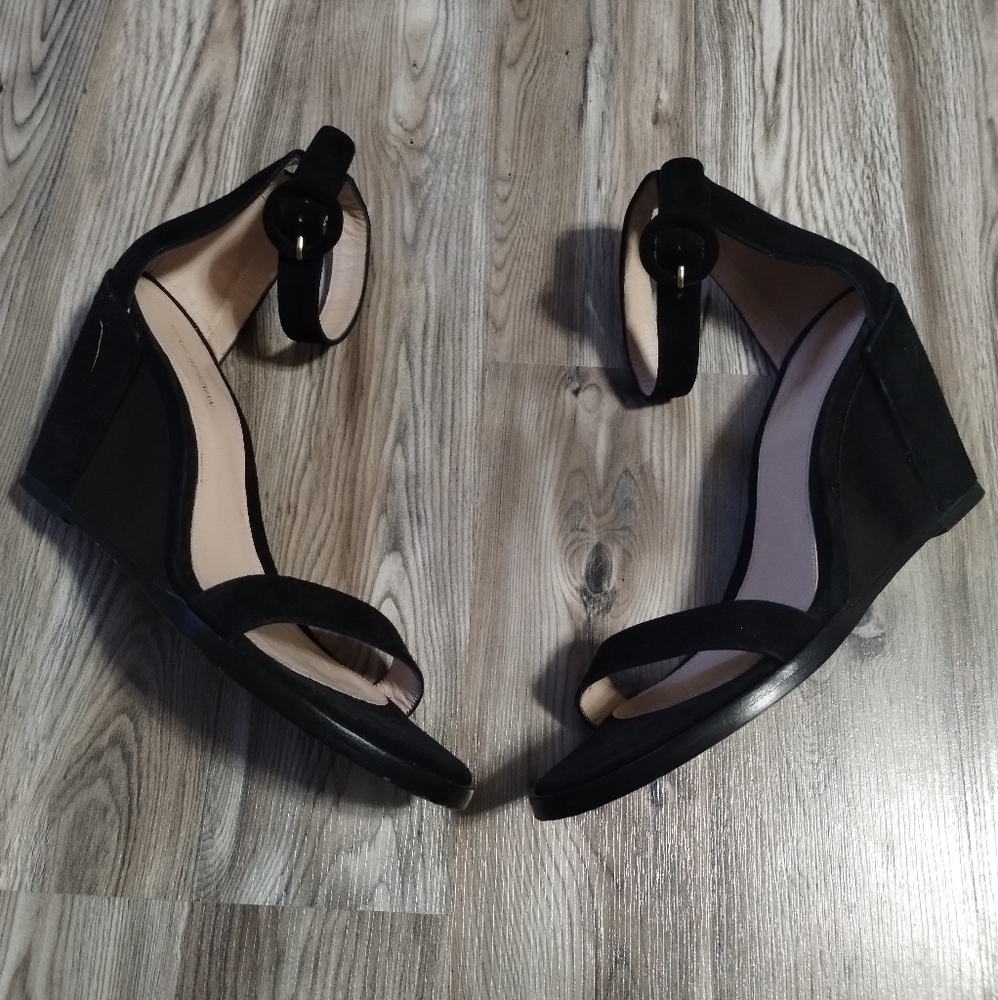 Stuart Weitzman Black Harbor Wedge Sandal Size 9